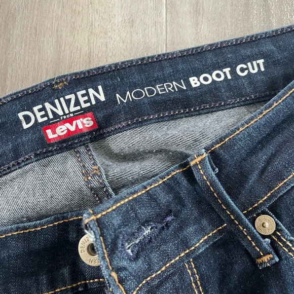 Denizen from Levi's Women's Boot Cut Jeans in Dark Blue - Picture 2 of 4